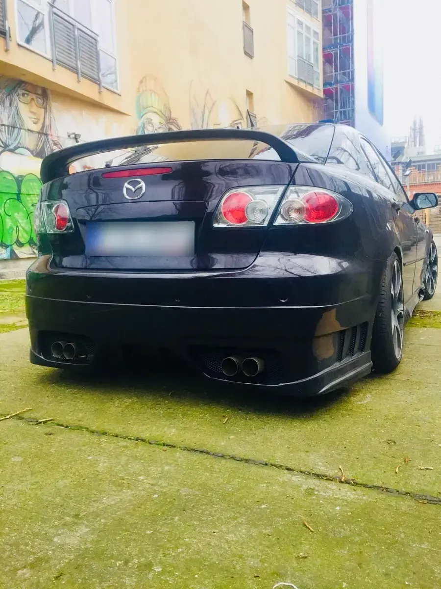Używany Mazda 6 120 KM (88 kW) 2006 Czarny Hatchback
