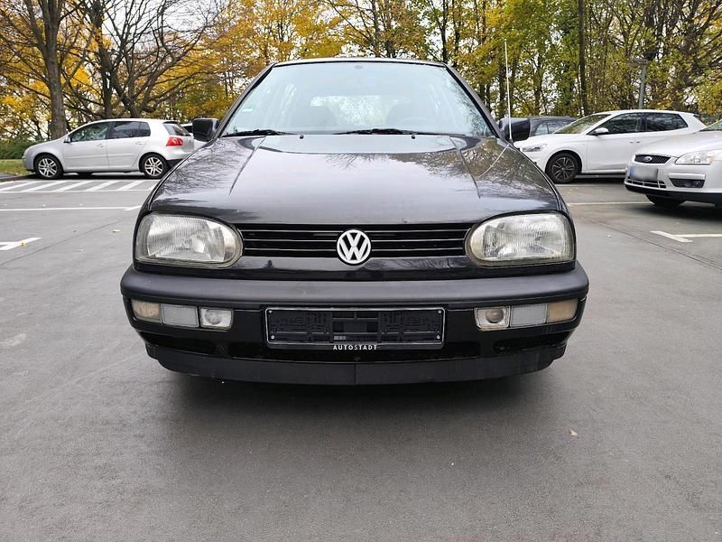 Gebraucht VW Golf III 75 PS (55 kW) 1994 Schwarz Kleinwagen