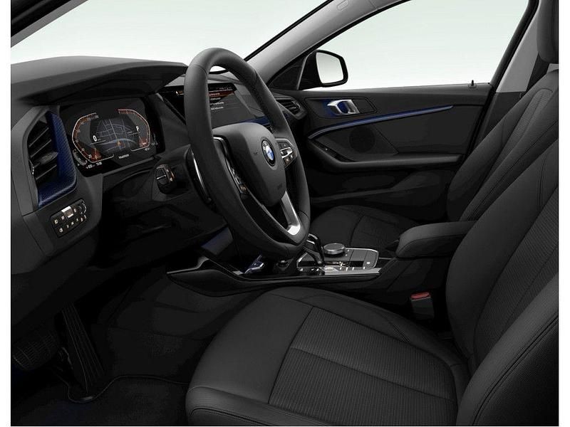 Gebraucht BMW 120 Advantage 178 PS (130 kW) 2022 Schwarz / black sapphire (metallic) Kleinwagen