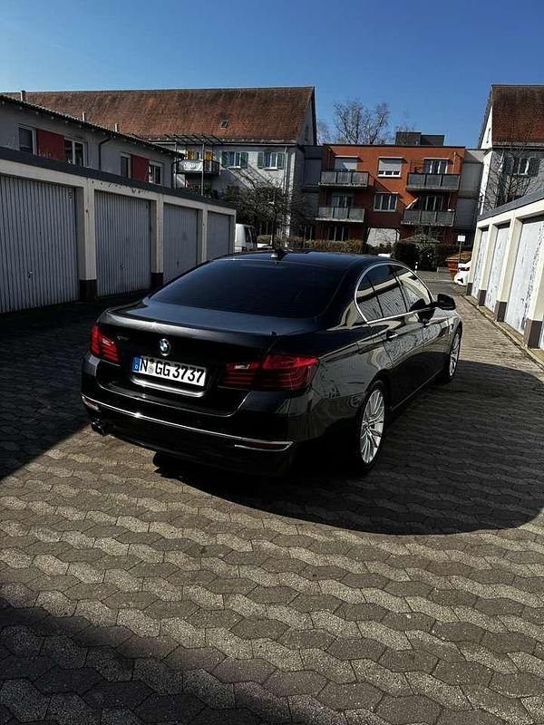 Gebraucht BMW 520 Luxury Line 190 PS (139 kW) 2015 Weiß Limousine