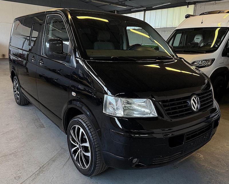 Usata VW Transporter 235 CV (172 kW) 2008 Nero Furgone