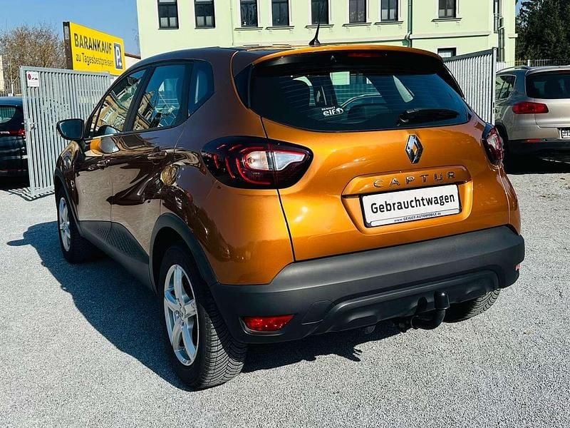 Gebraucht Renault Captur Life 90 PS (66 kW) 2019 Atacamaorange SUV