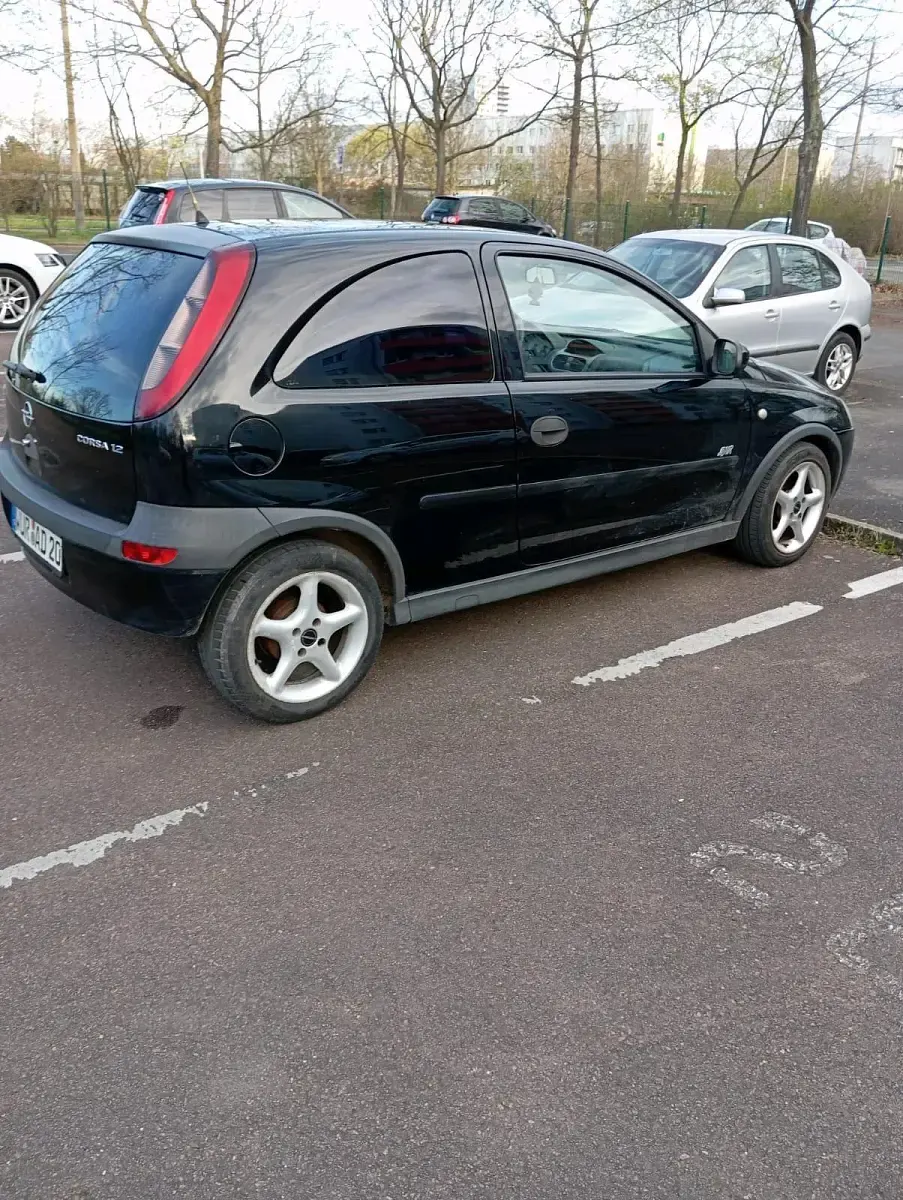 Gebraucht Opel Corsa 70 PS (51 kW) 2002 Schwarz Kleinwagen