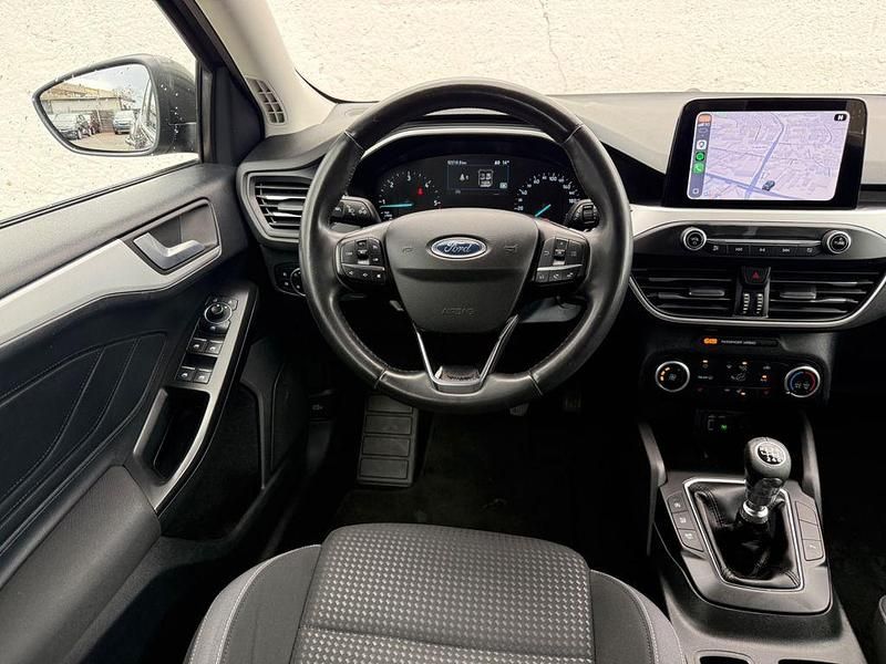 Gebraucht Ford Focus Cool & Connect 95 PS (69 kW) 2021 Andere Limousine