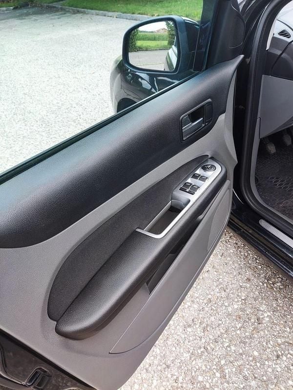 Usata Ford Focus Style 145 CV (106 kW) 2008 Nero Berlina