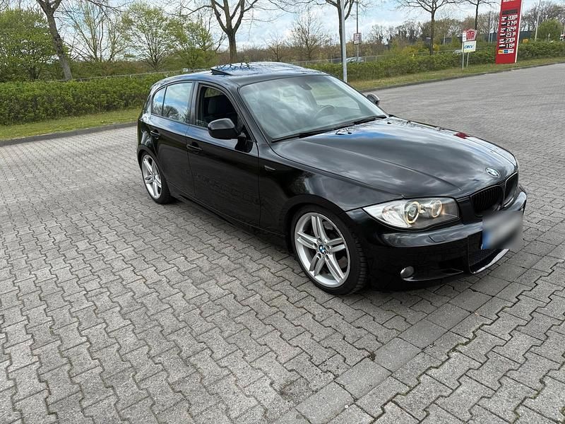 Gebraucht BMW 123 Advantage 204 PS (150 kW) 2001 Schwarz Kleinwagen