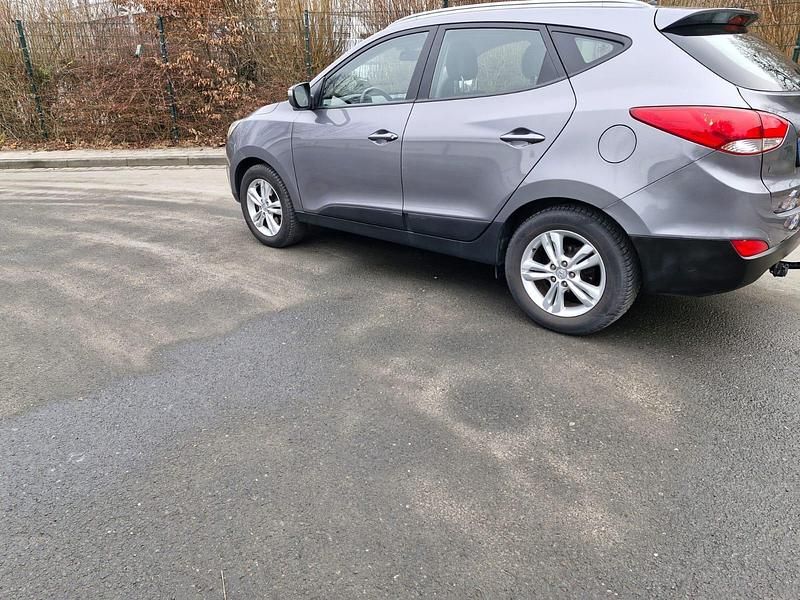 Gebraucht Hyundai Tucson 116 PS (85 kW) 2013 Grau SUV