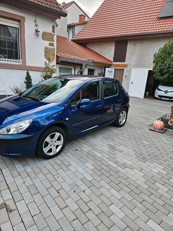 Blau Gebraucht 2005 Peugeot 307 Limousine | 4.245 € (Teuer) - Bild 1/4