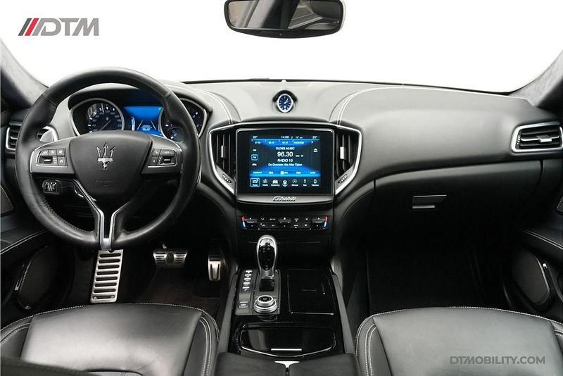 Gebraucht Maserati Ghibli GranLusso 275 PS (202 kW) 2018 Weiß Limousine