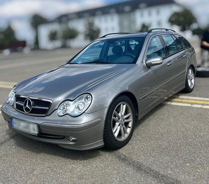 Grau Gebraucht 2003 Mercedes C240 Kombi | 2.600 € (Guter Preis) - Bild 1/4