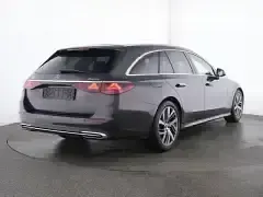 Gebraucht Mercedes E300 Avantgarde 197 PS (144 kW) 2025 Grau Kombi