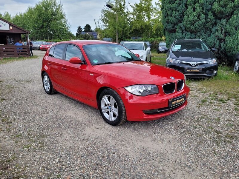 Gebraucht BMW 116 Advantage 122 PS (89 kW) 2009 Rot Kleinwagen