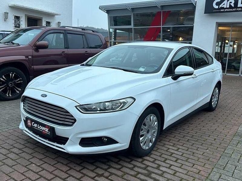 Gebraucht Ford Mondeo Trend 150 PS (110 kW) 2016 Weiß Limousine