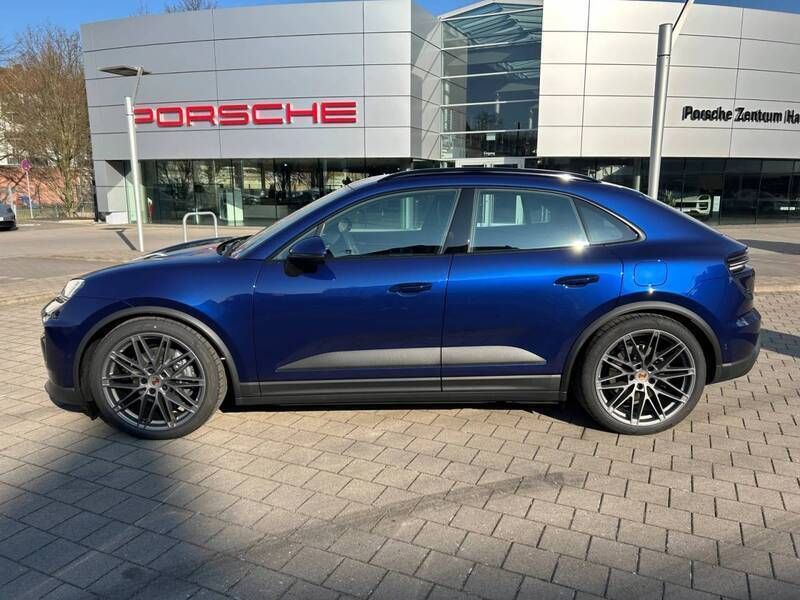 Gebraucht Porsche Macan 300 kW (408 PS) 2024 Enzianblaumetallic SUV