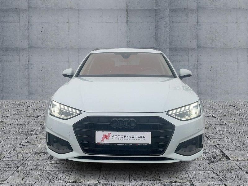 Gebraucht Audi A4 Advanced 204 PS (150 kW) 2023 Gletscherweiß metallic Kombi