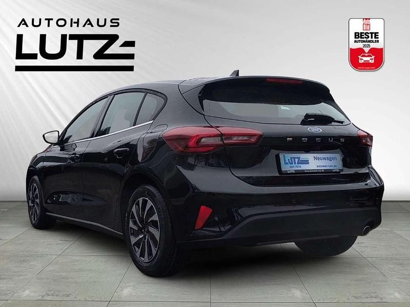 Neu Ford Focus Titanium 155 PS (114 kW) 2026 Obsidianschwarz metallic Limousine