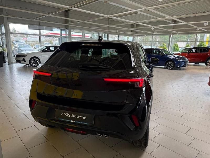 Neu Opel Mokka Elegance 136 PS (100 kW) 2026 Lackierung schwarz perla nera/ SUV