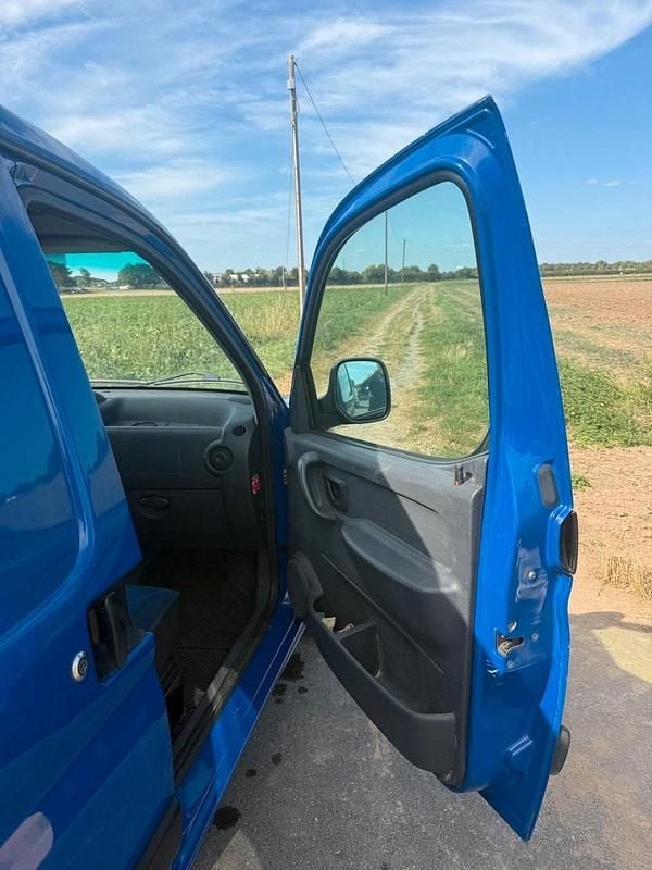 Blau Gebraucht 2004 Peugeot Partner Van / Kleinbus | 1.200 € (Superpreis) - Bild 1/4