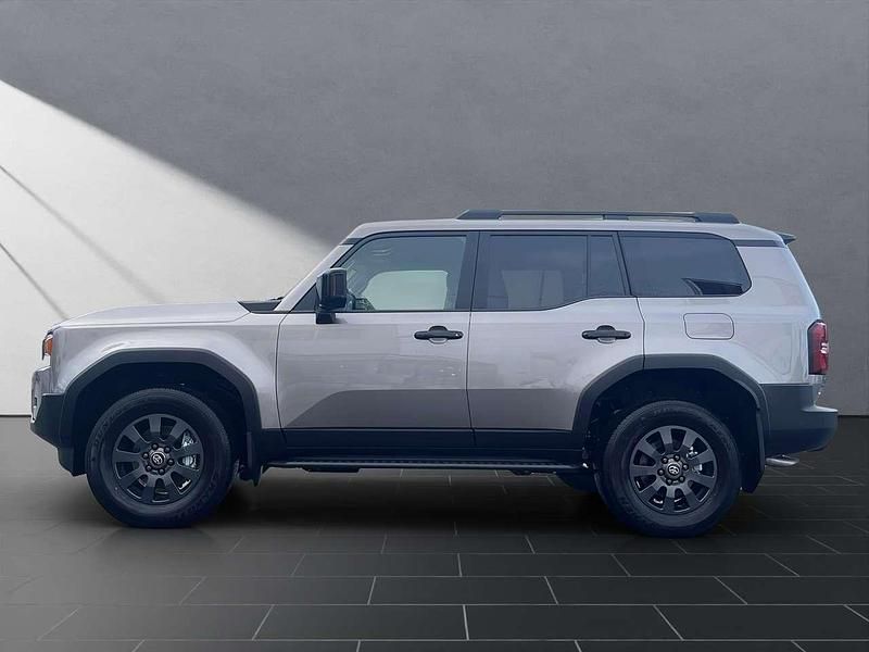 Neu Toyota Land Cruiser Executive 204 PS (150 kW) 2026 Avantgarde bronze SUV