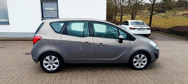 Gebraucht Opel Meriva Active 120 PS (88 kW) 2013 Braun Van / Kleinbus