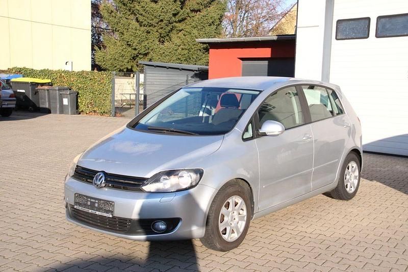 Silber Gebraucht 2010 VW Golf VI Trendline Kleinwagen | 6.250 € (Fairer Preis) - Bild 1/4