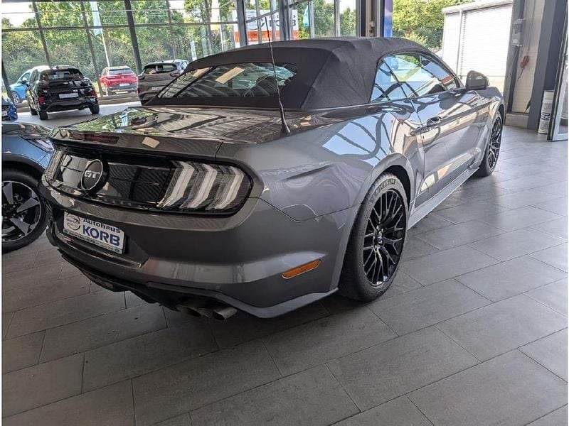 Gebraucht Ford Mustang GT 449 PS (330 kW) 2022 Carbonized gray/asher gray Cabrio