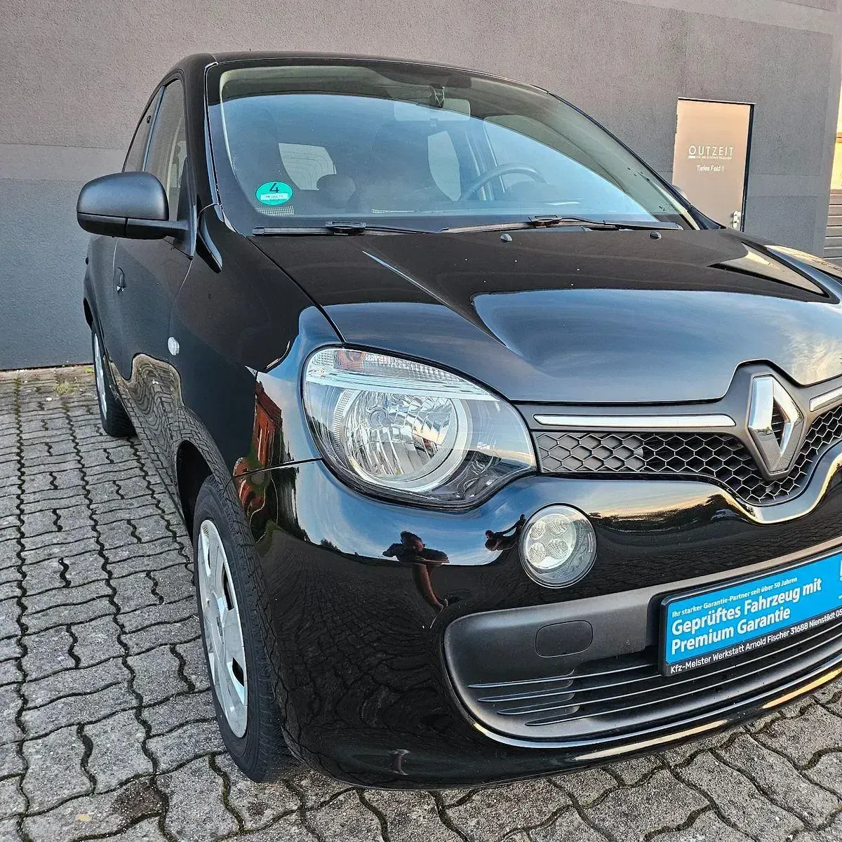 Gebraucht Renault Twingo Life 71 PS (52 kW) 2015 Schwarz Kleinwagen