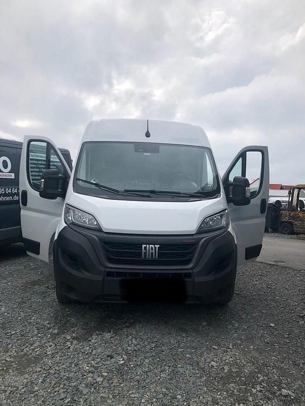 Weiß Gebraucht 2023 Fiat Ducato Van | 13.500 € (Superpreis) - Bild 1/4