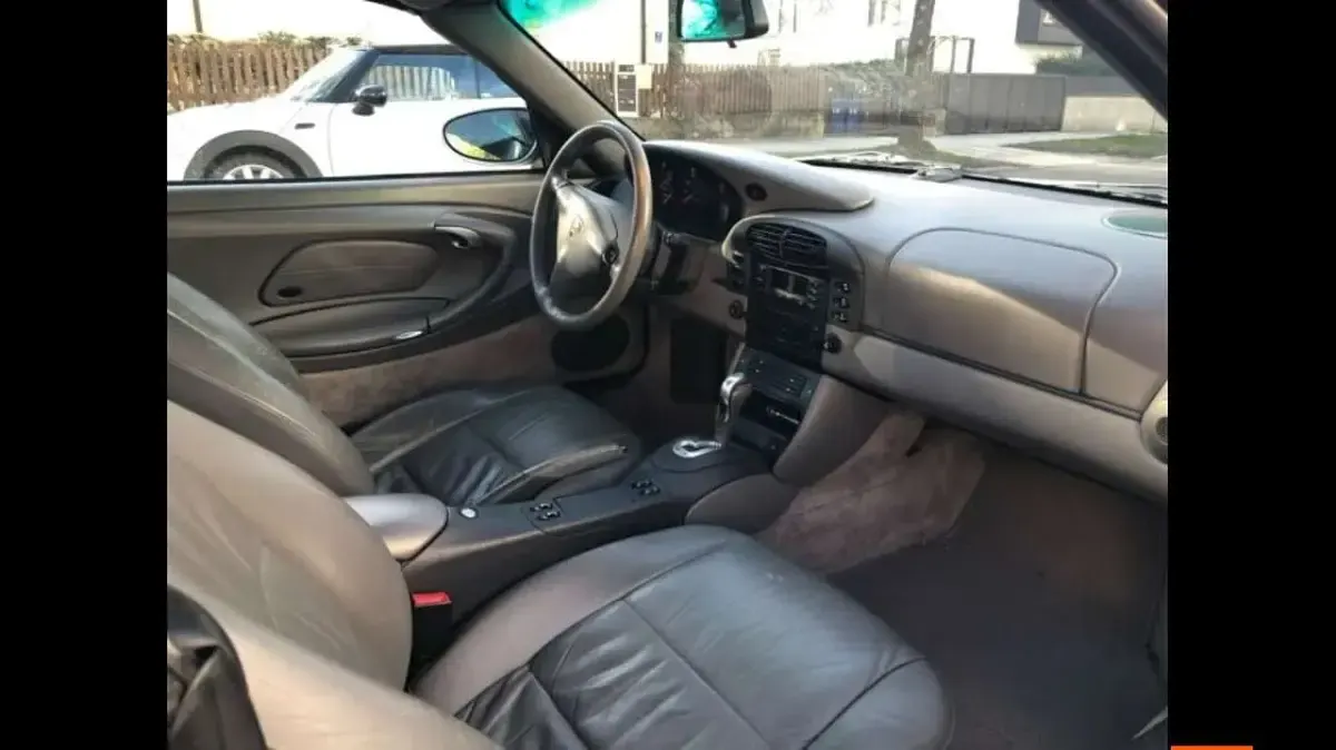 Gebraucht Porsche 996 300 PS (220 kW) 1999 Silber Cabrio