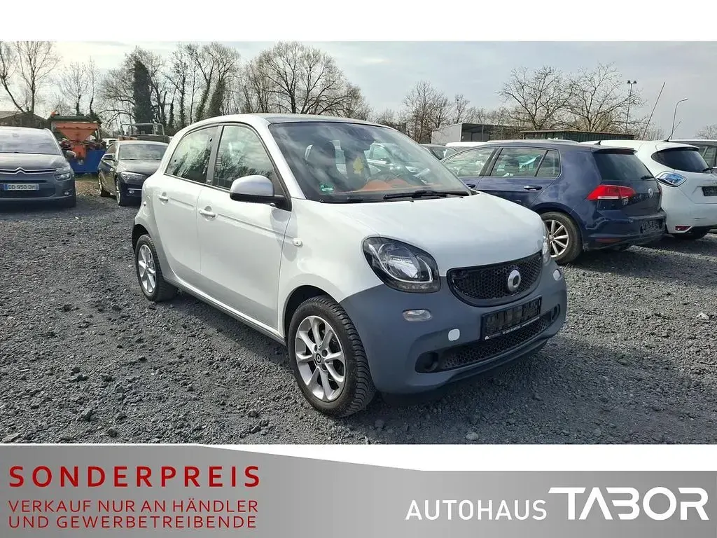 Second-hand Smart ForFour Passion 71 CP (52 kW) 2015 Argintiu Hatchback