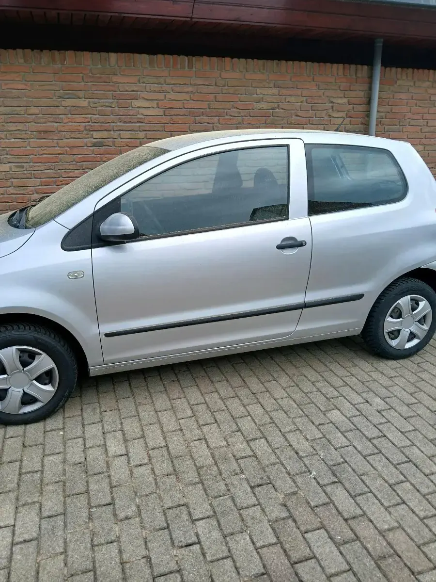 Używany VW Fox 55 KM (40 kW) 2008 Srebrny Hatchback