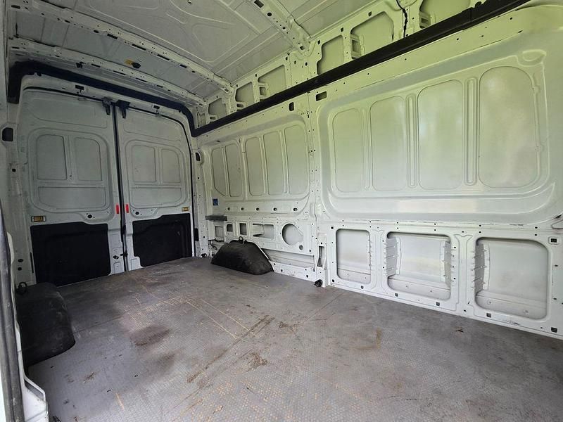 Gebraucht Ford Transit 131 PS (96 kW) 2017 Weiß Van / Kleinbus