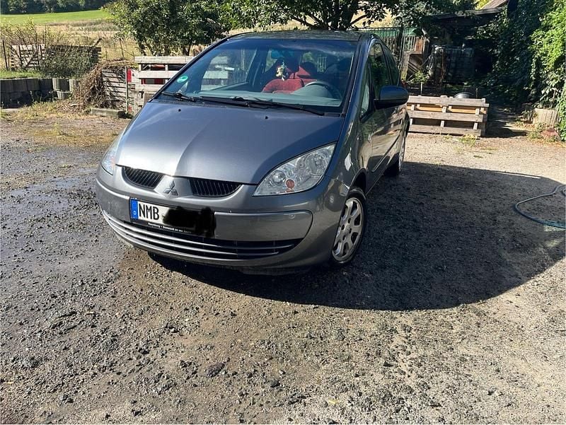 Grau Gebraucht 2005 Mitsubishi Colt Kleinwagen | 888 € (Guter Preis) - Bild 1/4