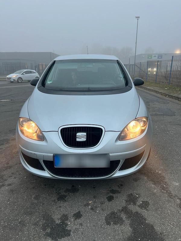 Silber Gebraucht 2005 Seat Toledo Kombi | 2.700 € (Fairer Preis) - Bild 1/4