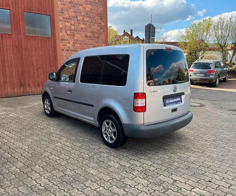 Używany VW Caddy Life 105 KM (77 kW) 2004 Srebrny Minivan