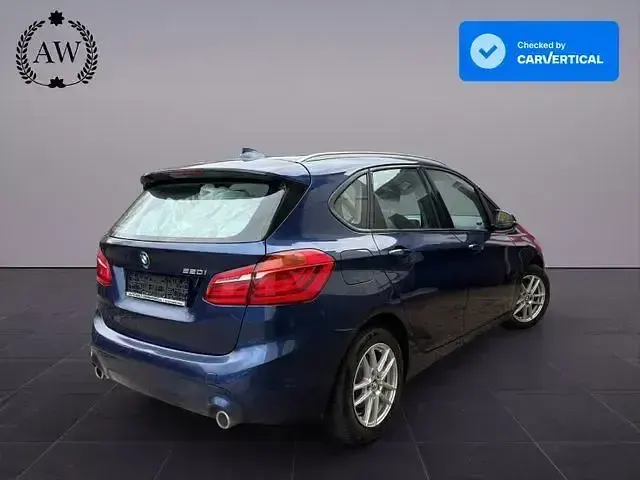 Używany BMW 220 Active Tourer Advantage 192 KM (141 kW) 2018 Niebieski Minivan