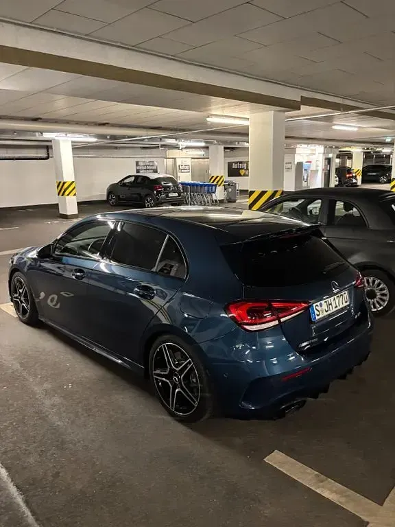 Gebraucht Mercedes A35 AMG AMG 306 PS (225 kW) 2020 Blau Limousine