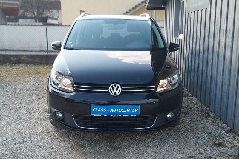 Gebraucht VW Touran Cup 140 PS (102 kW) 2014 Schwarz Van / Kleinbus