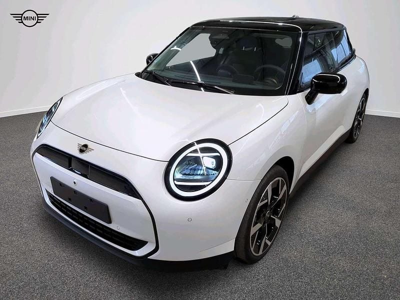 Gebraucht Mini Cooper Classic 135 kW (184 PS) 2024 Weiß Kleinwagen