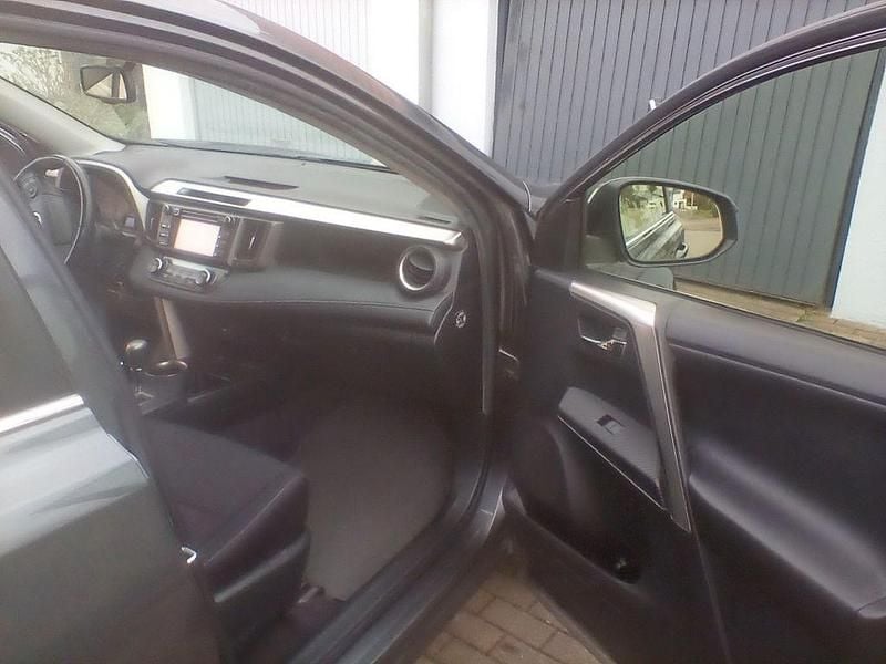 Gebraucht Toyota RAV4 151 PS (111 kW) 2013 Grau SUV