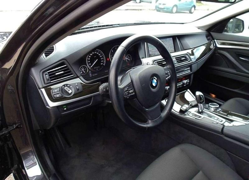 Grau Gebraucht 2014 BMW 530 Limousine | 17.900 € (Teuer) - Bild 1/4