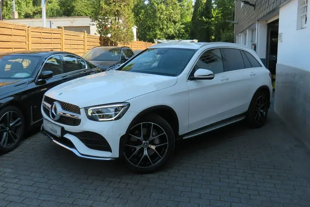 Gebraucht Mercedes GLC200 AMG 197 PS (144 kW) 2022 Weiß SUV