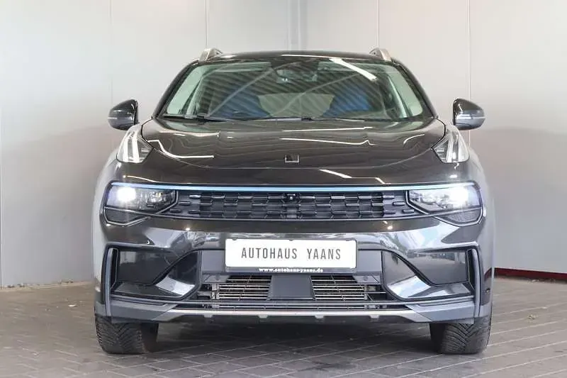Second-hand Lynk & Co 01 197 CP (144 kW) 2022 Negru SUV