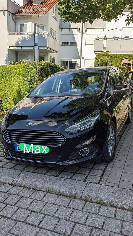 Gebraucht Ford S-MAX Titanium 209 PS (153 kW) 2017 Schwarz Van / Kleinbus