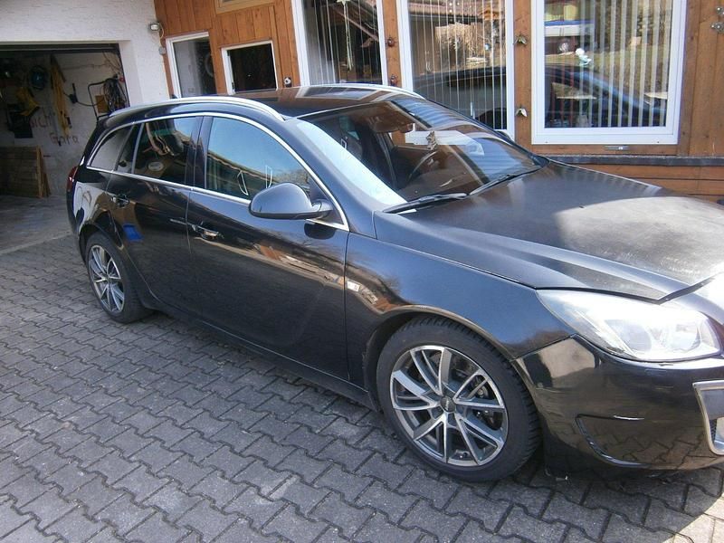 Gebraucht Opel Insignia OPC 325 PS (239 kW) 2011 Schwarz Kombi