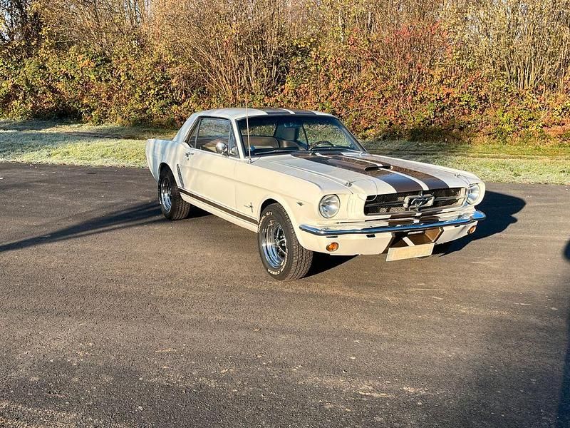 Gebraucht Ford Mustang 200 PS (147 kW) 1965 Weiß Coupé