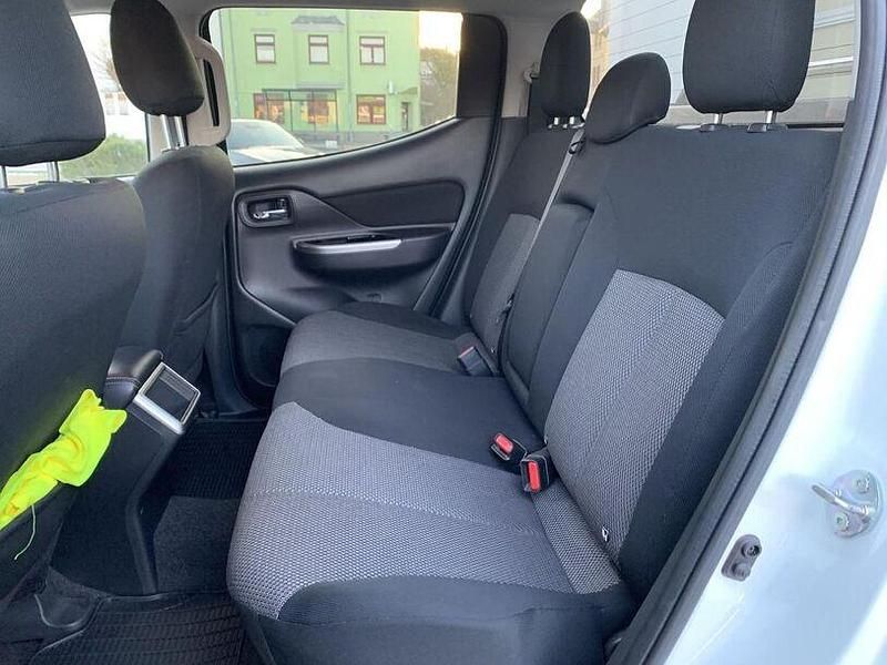 Gebraucht Mitsubishi L200 150 PS (110 kW) 2021 Weiss Pickup