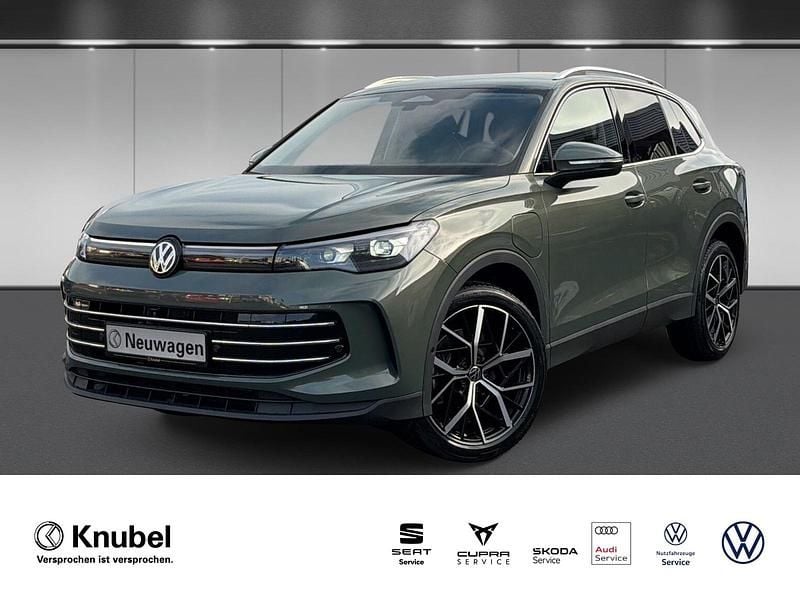 Grün Neu 2025 VW Tiguan Elegance SUV | 55.970 € (Etwas zu teuer) - Bild 1/4