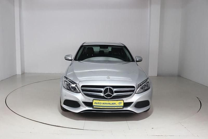 Gebraucht Mercedes C200 Avantgarde 184 PS (135 kW) 2015 Silber Limousine