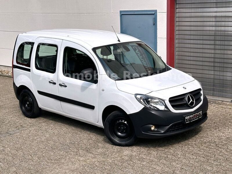 Arktikweiss Gebraucht 2018 Mercedes Citan 112 Van / Kleinbus | 16.798 € (Etwas zu teuer) - Bild 1/4